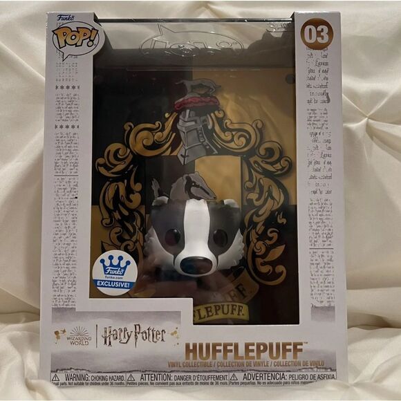 Funko POP! Harry Potter ART Covers Hufflepuff House Badger NIB - Picture 1 of 4